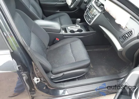 2017 Nissan Altima 2.5 Sv z USA, uszkodzony, nr VIN 1N4AL3AP0HC268748